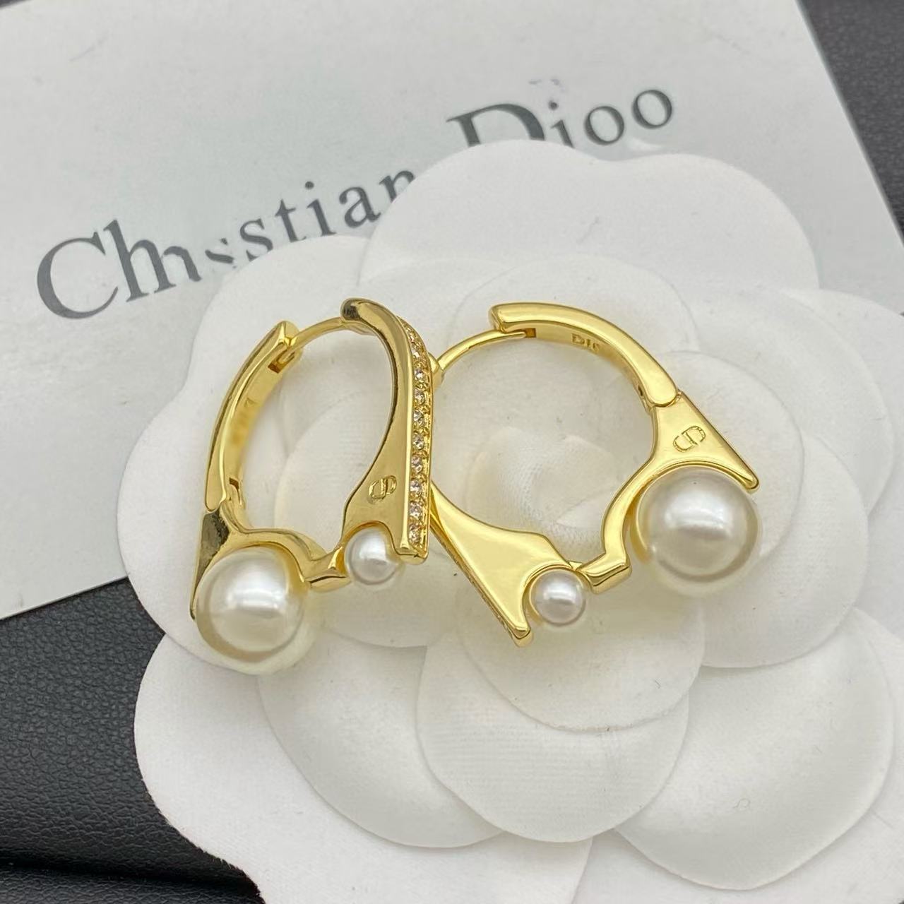 Wholesale Brass Man-made Pearl and Rhinestone Earrings ACCVIP