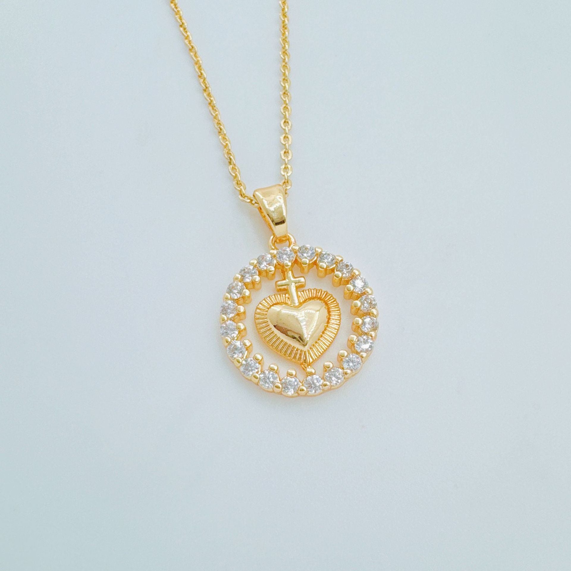Wholesale Love Cross Pendant Necklace Copper Gold-Plated Fashion Accessory for Women Boutique Resale