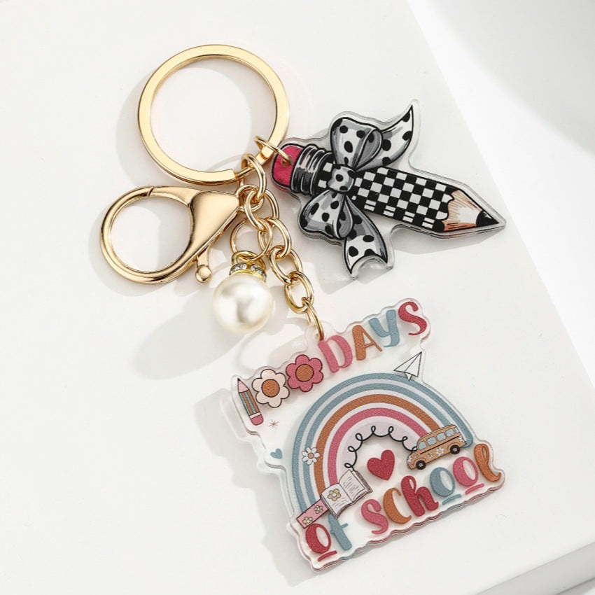 Portachiavi a matita con slogan e lettera di perle di libro acrilico all'ingrosso