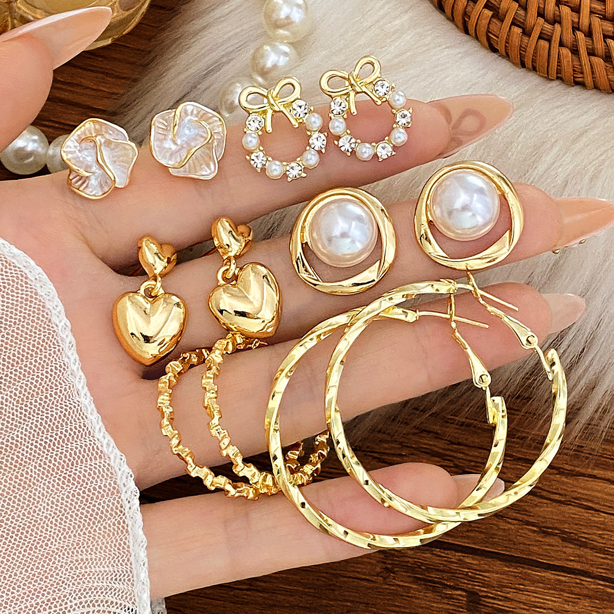 Wholesale Mixed Material Plated Hoop Earrings Geometric Oval Circle Pearl Design 6 Pair Set Women S Chic Fashion Accessory