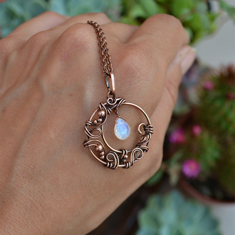 Wholesale Retro Hollow Moon Pendant Necklace Teardrop Moonstone Design Alloy Electroplated Fashion Accessory
