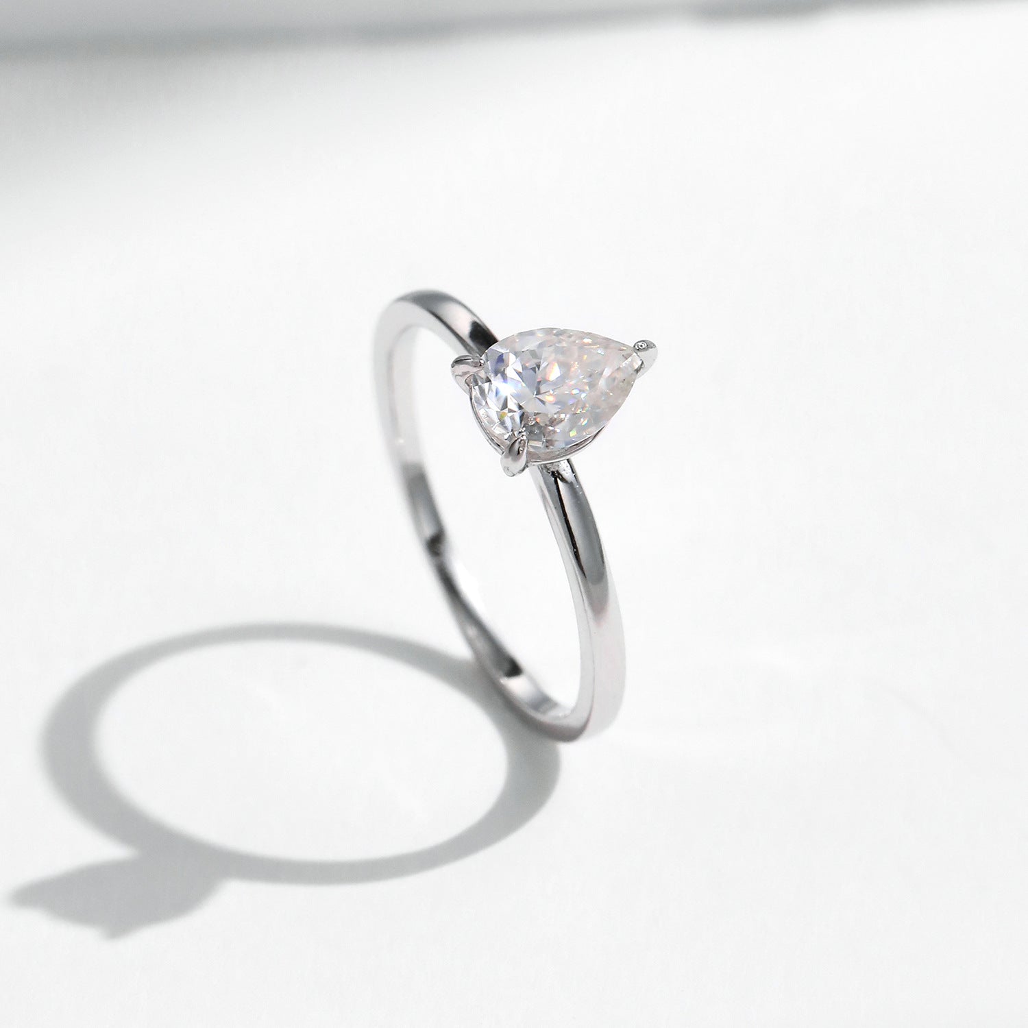 Wholesale  s925 silver drop-shaped single diamond ring