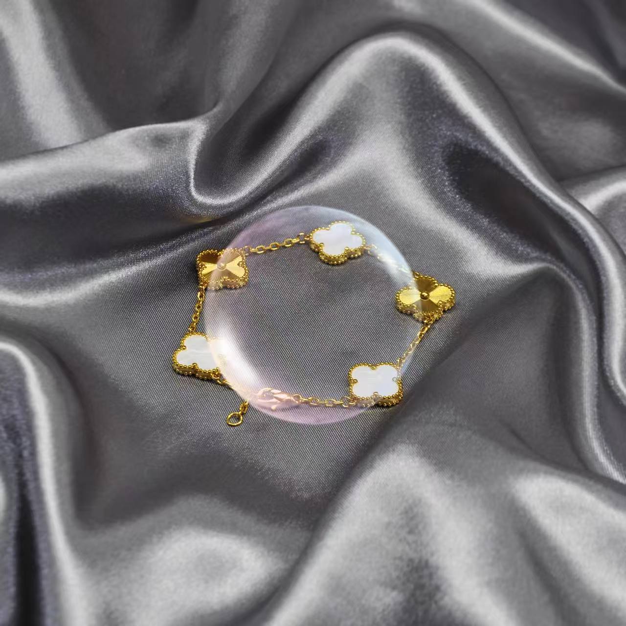 Wholesale Chic Four-Leaf Clover Stainless Steel Bracelet Real Gold Plated Everyday Jewelry Accessory Gift