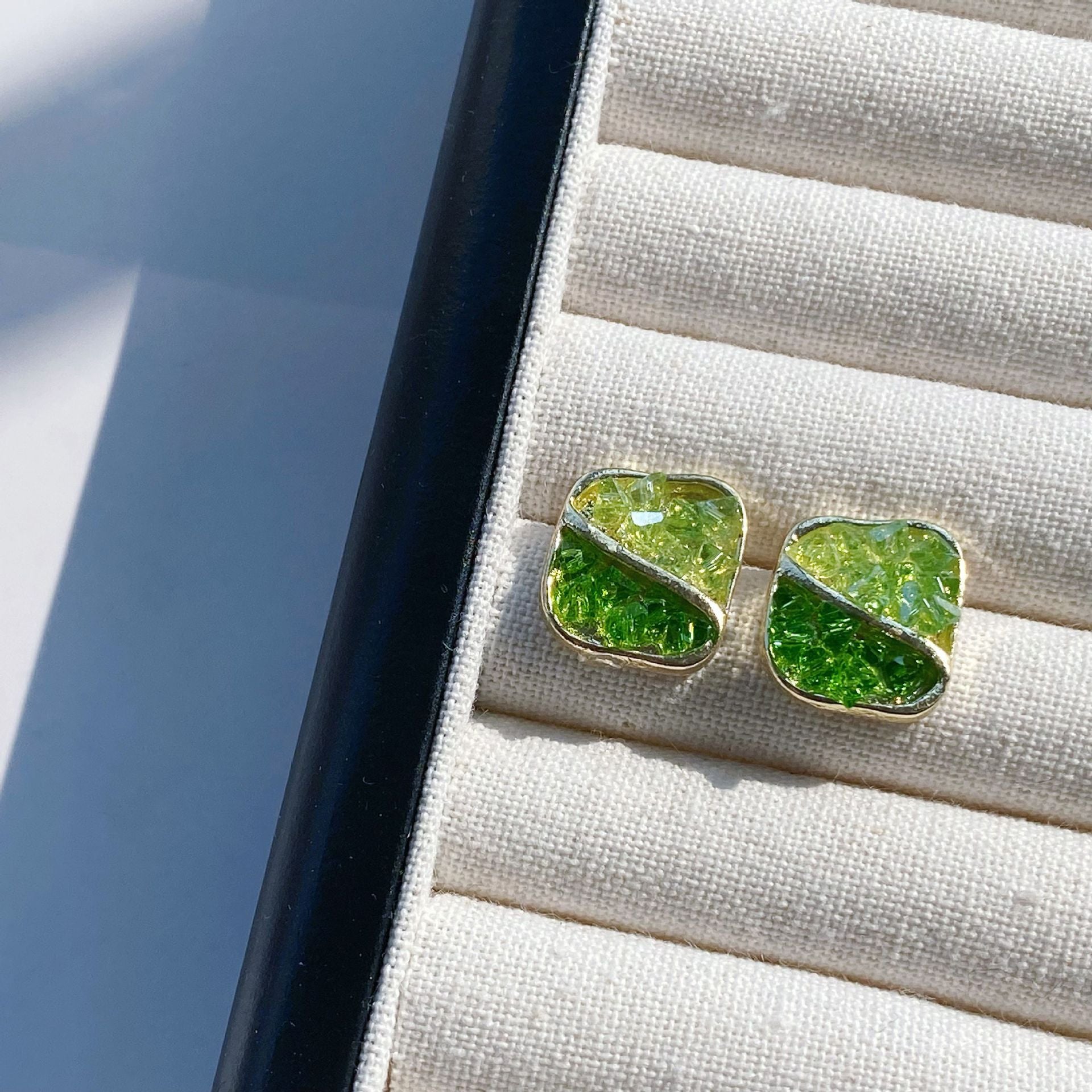 Wholesale Metal Pendant Earrings Studs ACC-ES-Hanxi005