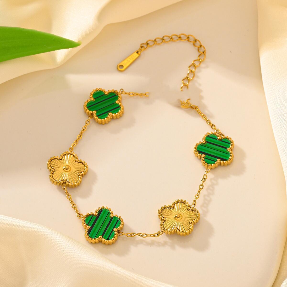 Wholesale Electroplated Stainless Steel Lucky Clover Bracelet - Modern Minimalist Fashion Accessory for Gift or Boutique Resale