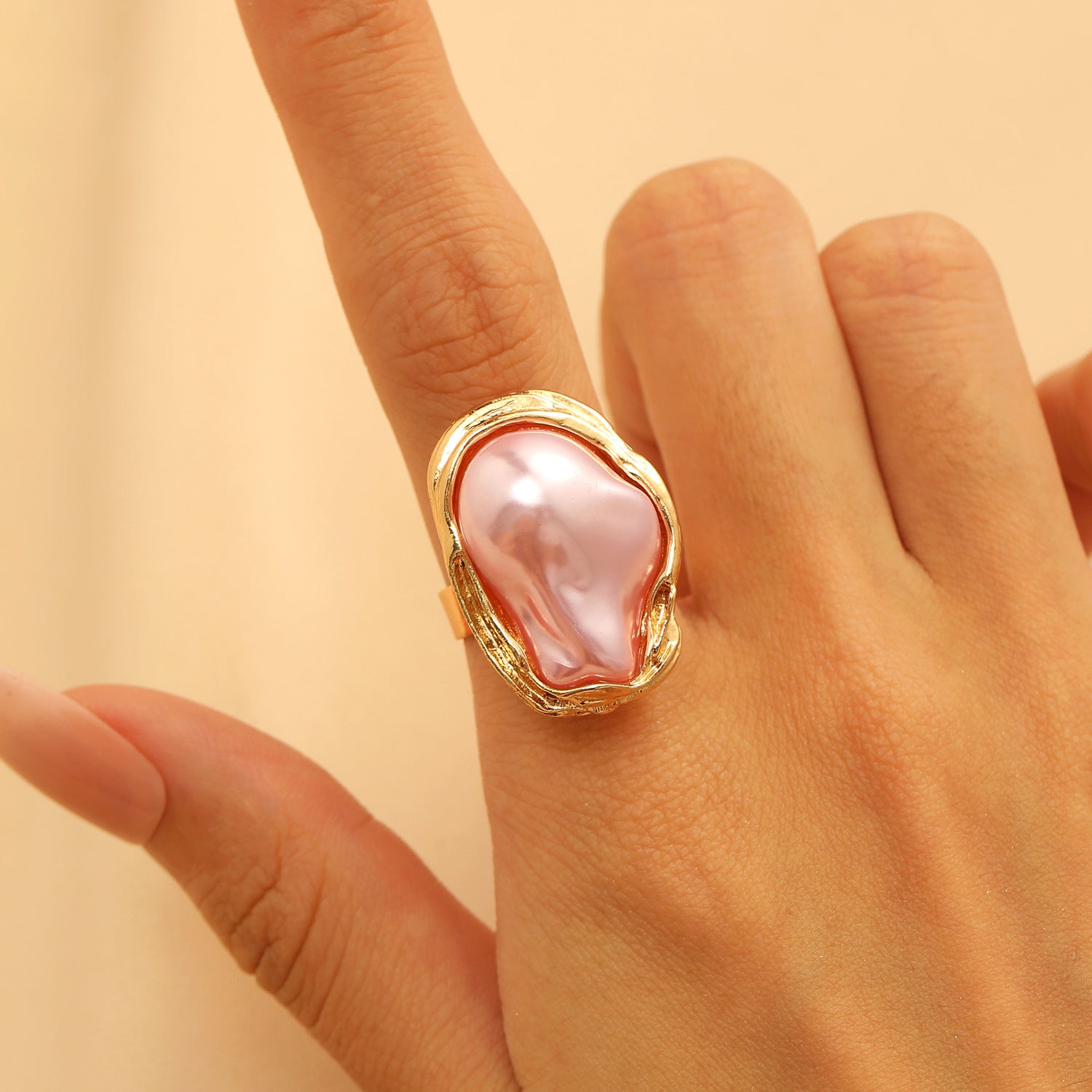 Wholesale Stylish Baroque Imitation Pearl Open Ring For Women Geometric Irregular Gold Tone Boutique Resale Jewelry Accessory