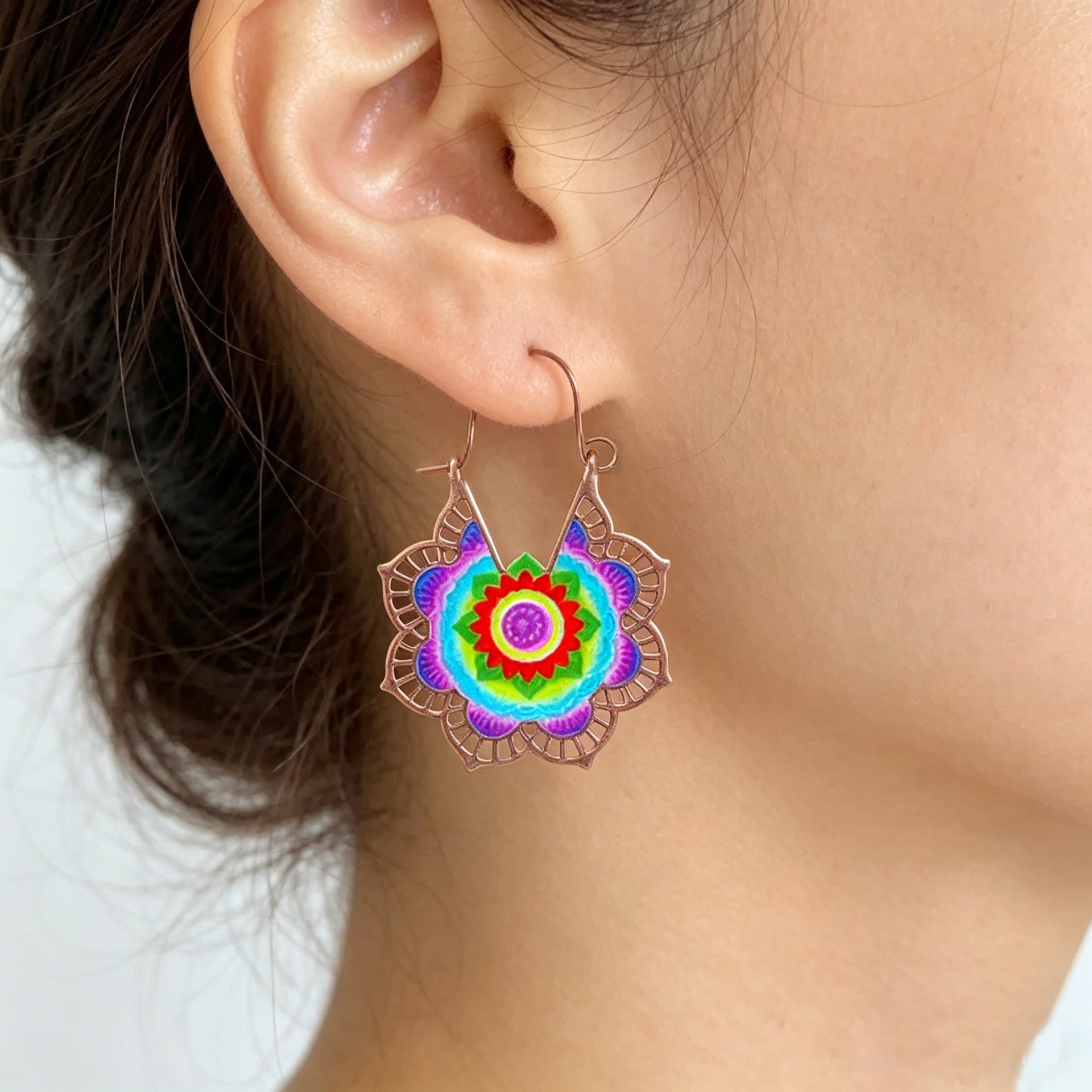Wholesale Vintage Floral Leaf Earrings - Colorful Gradient Hollow Long Earrings,  Boutique Resale Jewelry Accessory