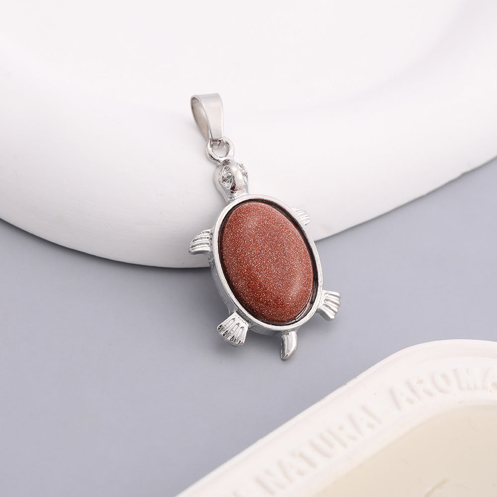 Wholesale Natural color crystal small turtle pendant