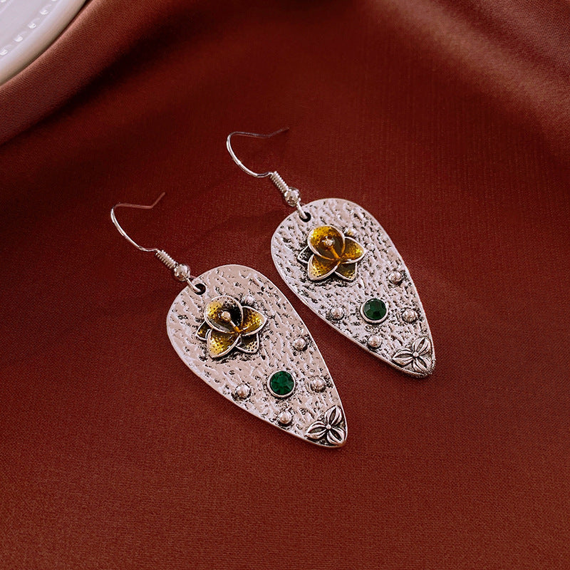 Wholesale Retro distressed metallic diamond flower drop earrings