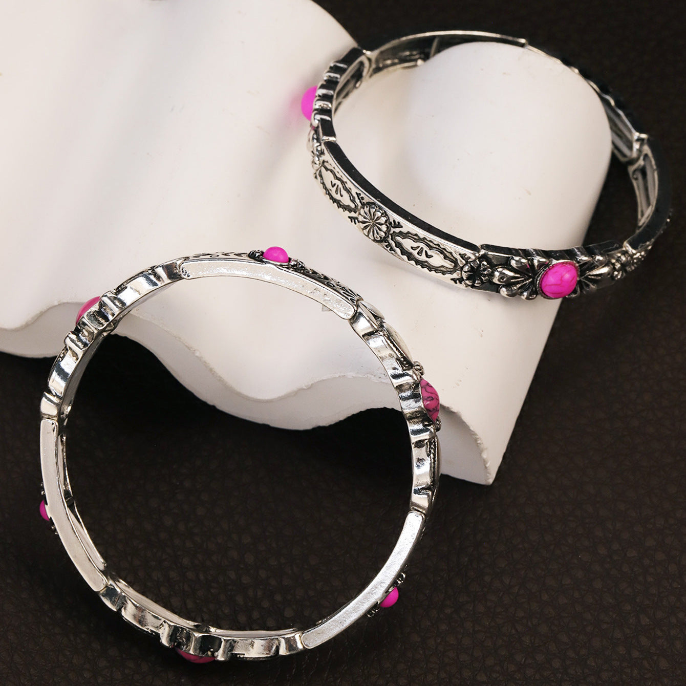 Wholesale Retro Turquoise Inlay Bracelet Zinc Alloy Round Stone Jewelry Accessory For Everyday Wear