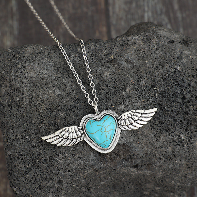 Wholesale Bohemian Gothic Heart Turquoise Wings Alloy Pendant Necklace Fashion Accessory