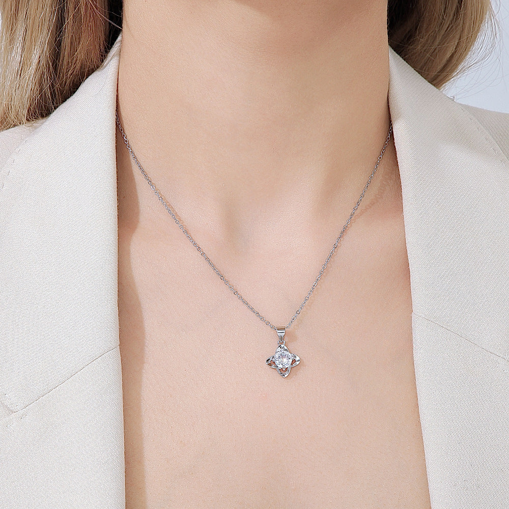 Wholesale Silver Four Leaf Clover Moissanite Pendant Necklace Trendy Fashion Layering Jewelry Accessory