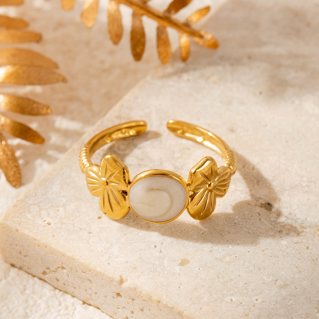 Wholesale Titanium steel  drop oil geometric leaves opening adjustable ring