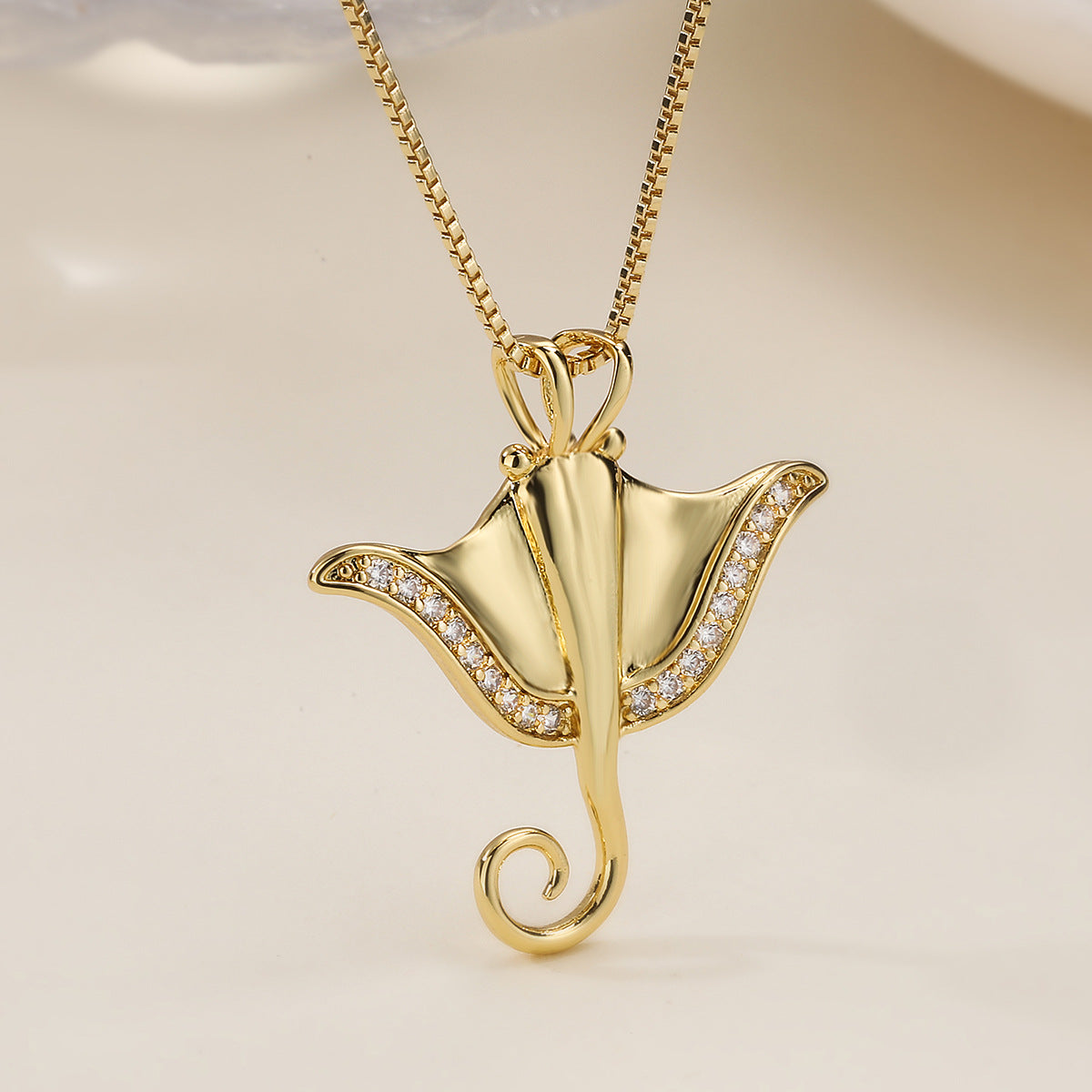 Wholesale Chic Women S Gold Plated Copper Zircon Turtle Pendant Necklace Layering Jewelry Party Gift Accessory Boutique Resale