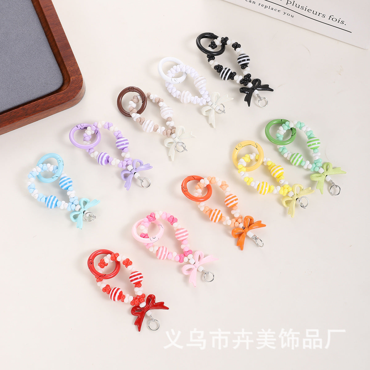 Wholesale Cartoon Bow Beaded Keychain