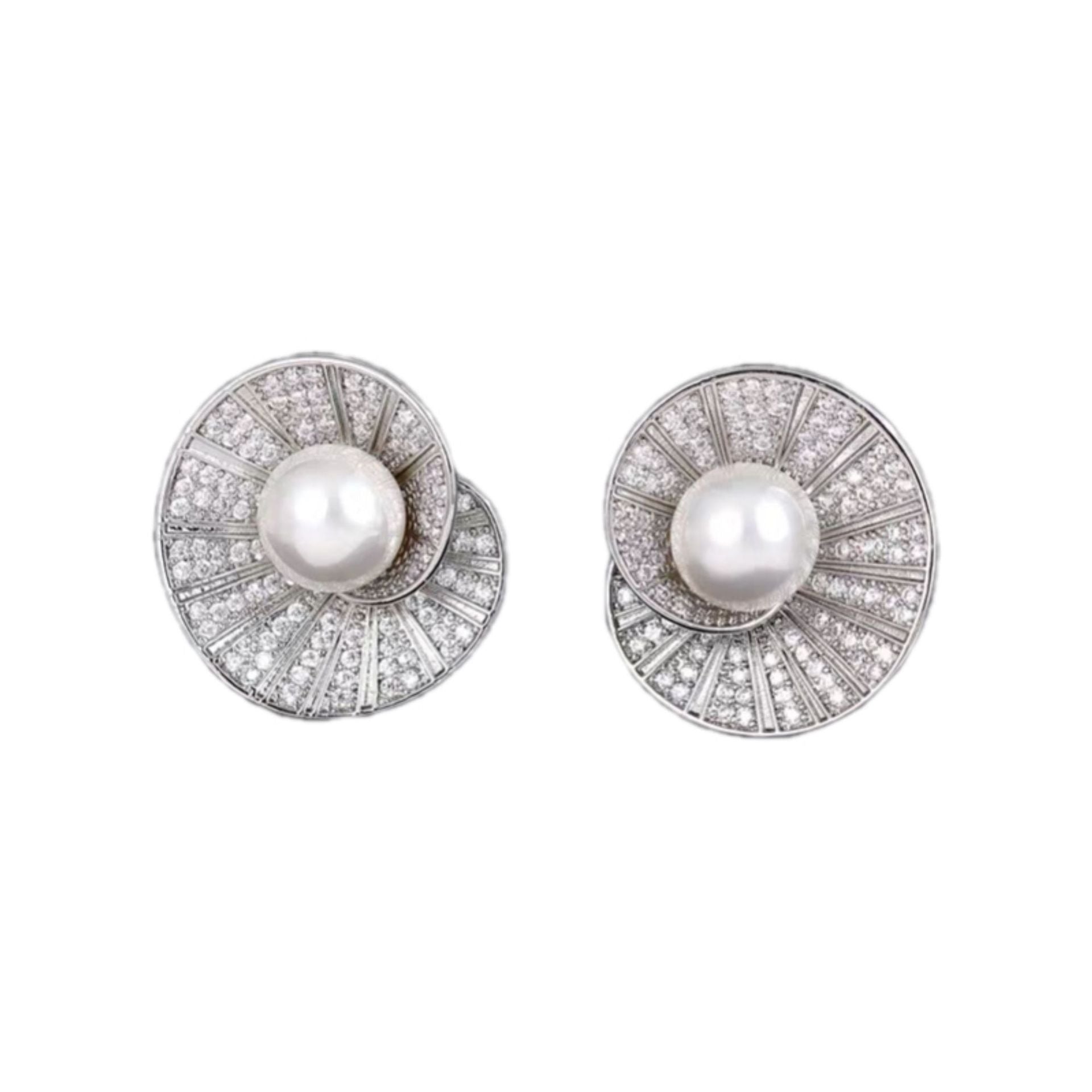 Wholesale Real Gold Electroplated  Conch Pearl Earrings