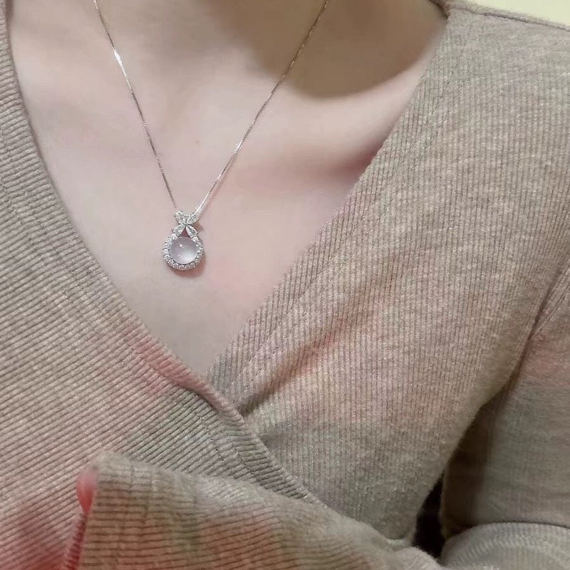 Wholesale small cherry inlaid white chalcedony necklace