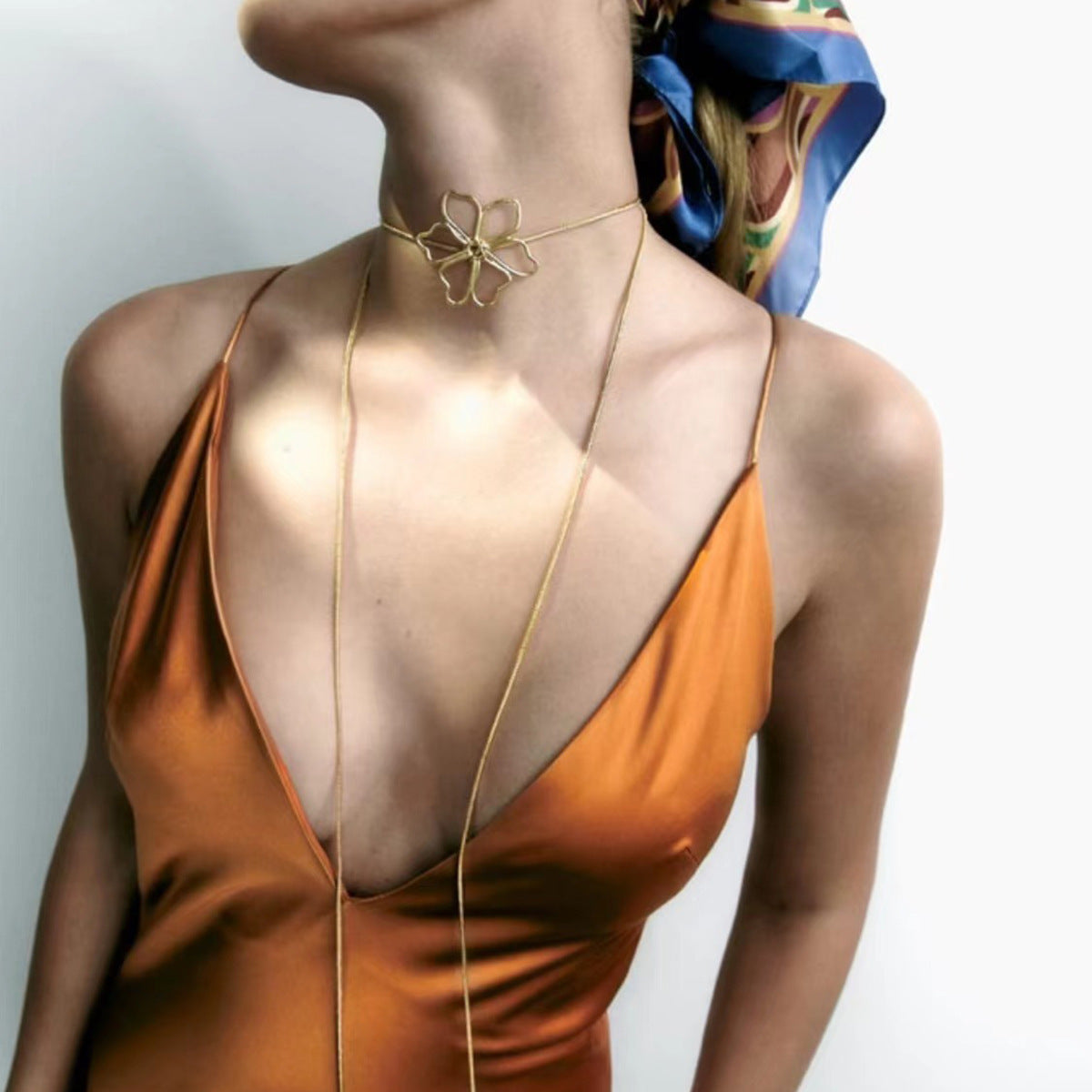 Wholesale Metal Texture Accessories  Flower Long Necklace