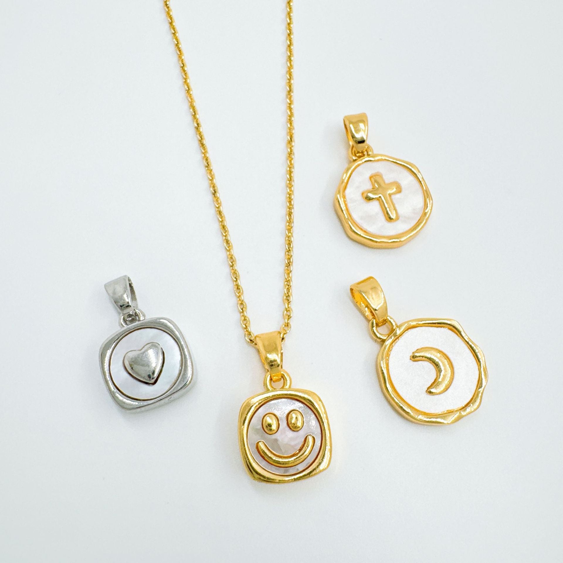 Wholesale Trendy Geometric Smiley Face Heart Fashion Necklaces Gold Plated Copper Jewelry for Boutique Resale