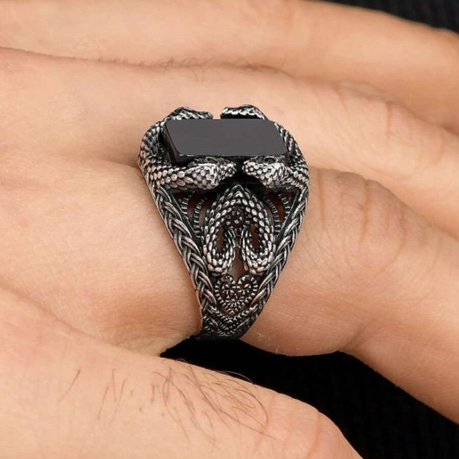 Wholesale Electroplated Metal Snake Ring Gothic Style Fashion Jewelry Accessory for Everyday Wear