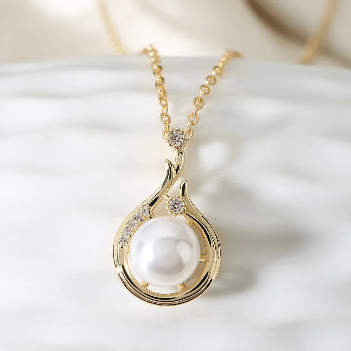 Wholesale Baroque Style  Pearl Fashion Simple Women's Pendant Necklace