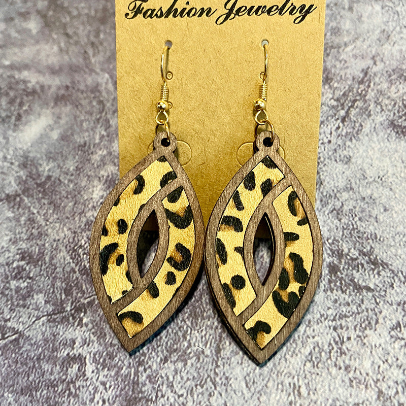 Wholesale  retro genuine leather earrings western hollow horse eye texture earrings