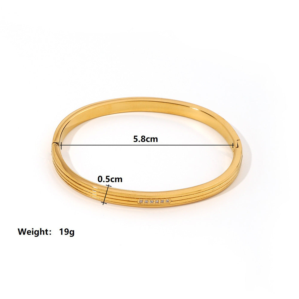 Wholesale Golden Stainless Steel Zircon Hollow Bracelet Retro Titanium Steel Bracelet Ornament Vintage  ACC-BT-Yazhi001