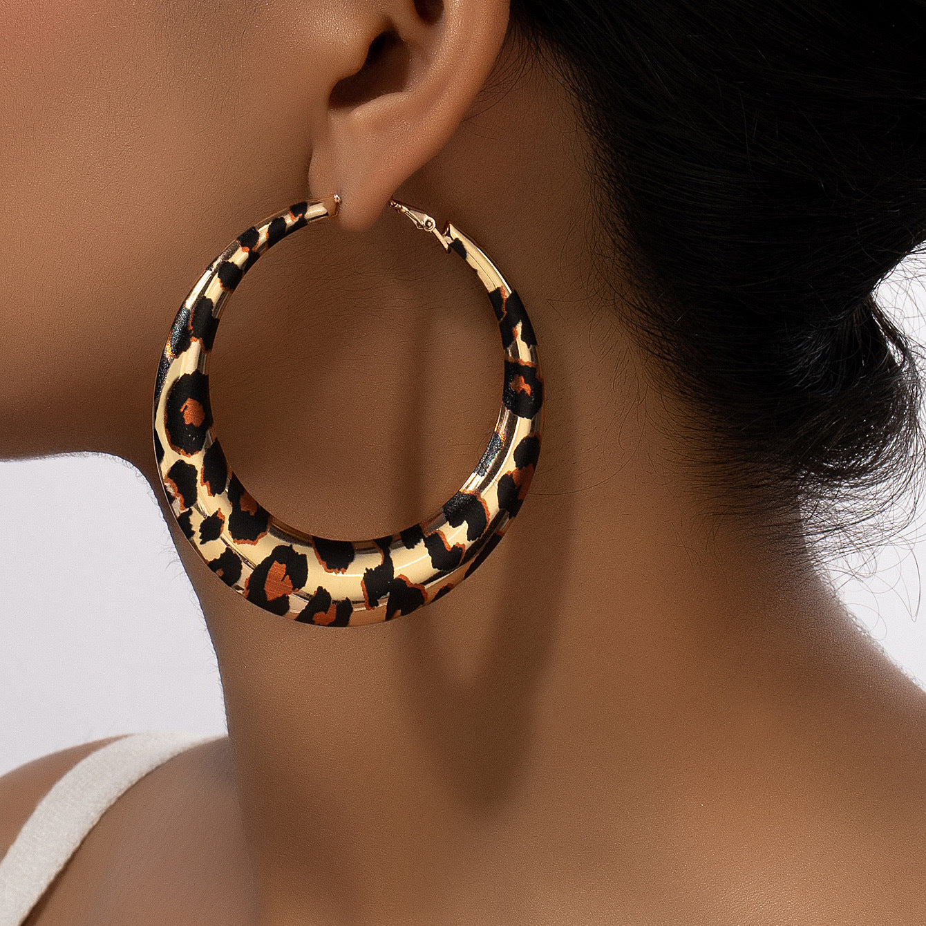 Wholesale alloy leopard print hoop earrings