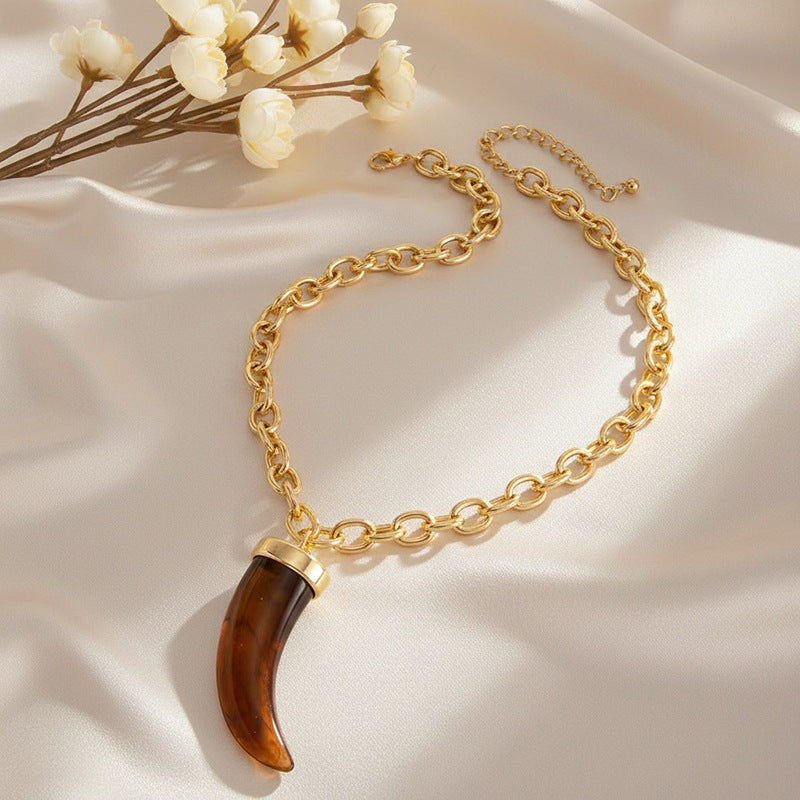 Wholesale Retro Multi-Color Resin Pendant Necklace,  Trendy Fashion Accessory for Layering or Gift