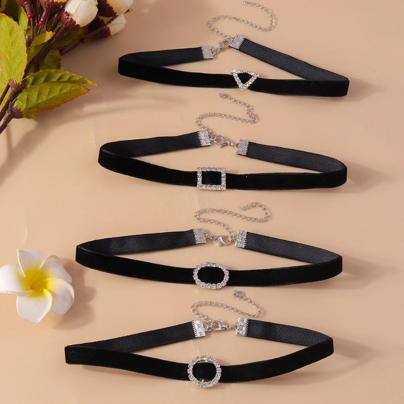 Wholesale Velvet Geometric Necklace Valentine's Day Clavicle Necklaces ACC-NE-YueSen016