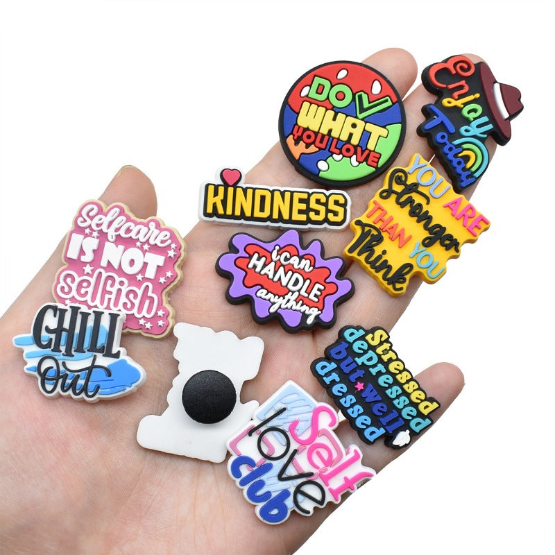 Wholesale Random 100pcs Phrase Series PVC Soft Rubber Shoe Buckle Decoration  ACC-SC-RYY086