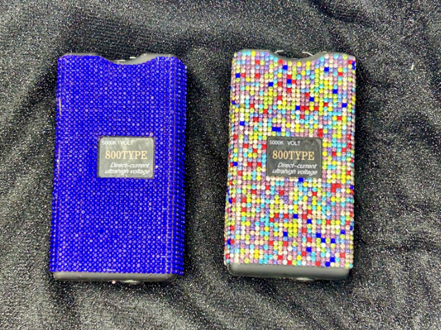 Wholesale 2pcs/set Colorful Rhinestone Flashlight Plastic Keychain ACCHW-KC-ZhiYa012