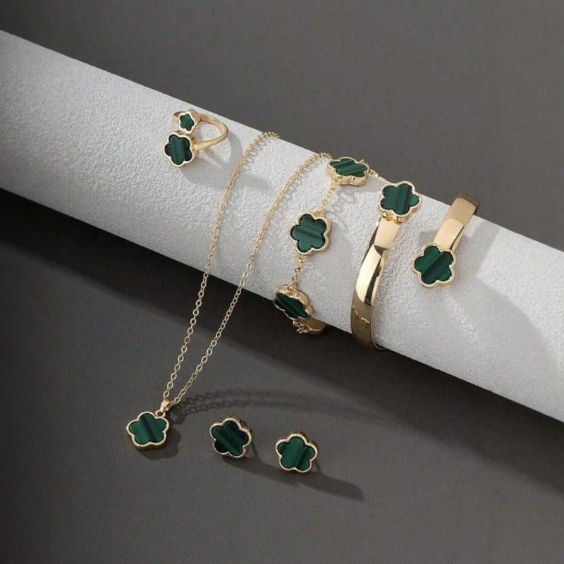 Wholesale Lucky Flower Jewelry Set Acrylic  Rings Bracelet Necklace ACC-NE-AnHe006