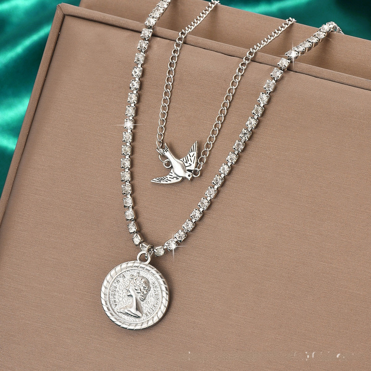 Wholesale Copper Vintage Pigeon Pendant Necklace for Women,  Punk Style Layering Jewelry Gift