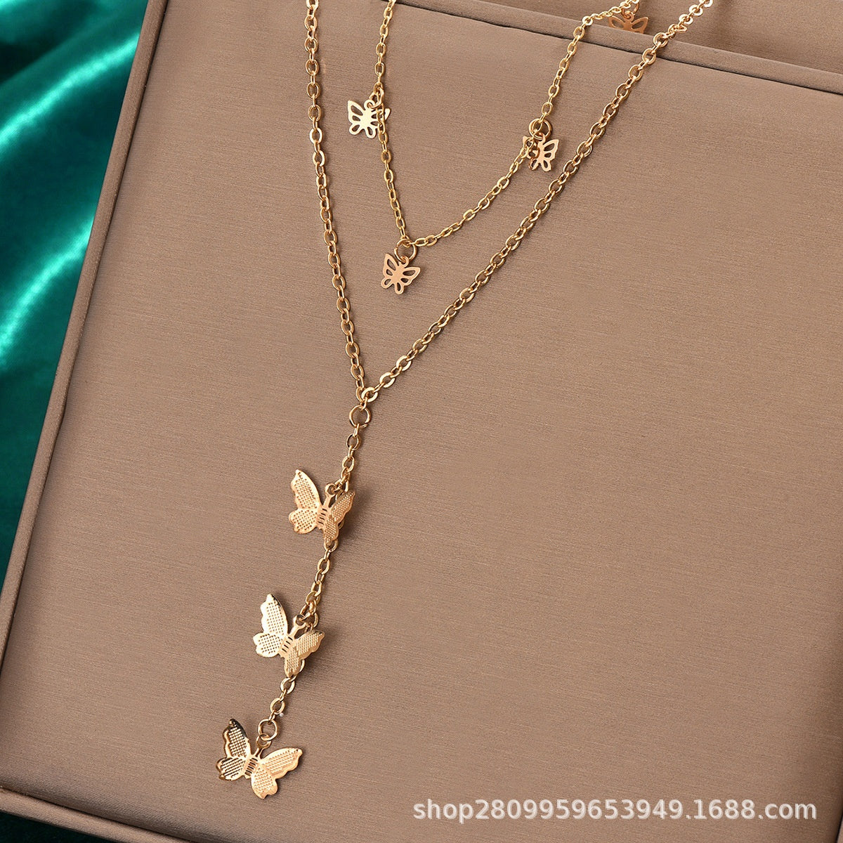 Wholesale Electroplated Iron Double-Layer Butterfly Pendant Necklace,  Trendy Layering Jewelry for Women Everyday Fashion