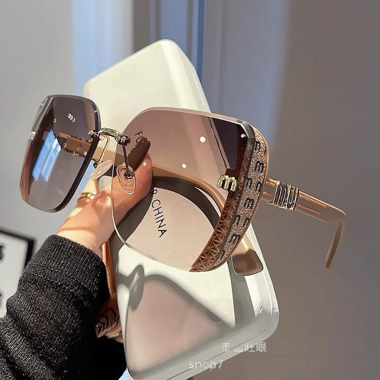 Wholesale Trendy Square Frameless Sunglasses for Women UV400 Everyday Wear Gift
