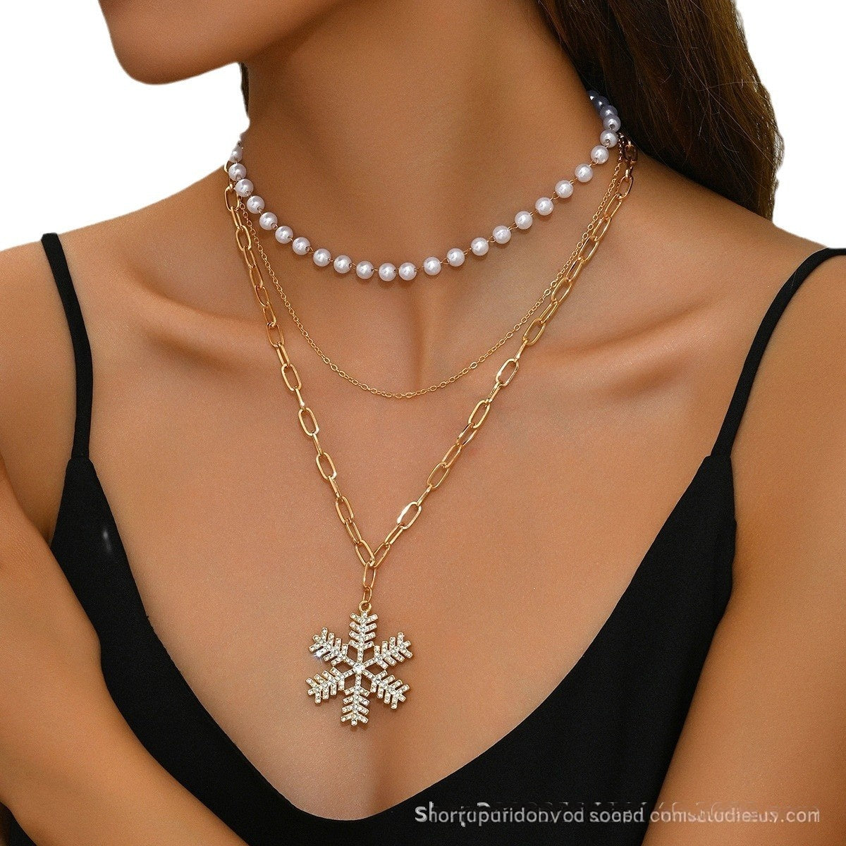 Wholesale Alloy Snowflake Pendant Necklace Rhinestone Christmas Jewelry Boutique Resale
