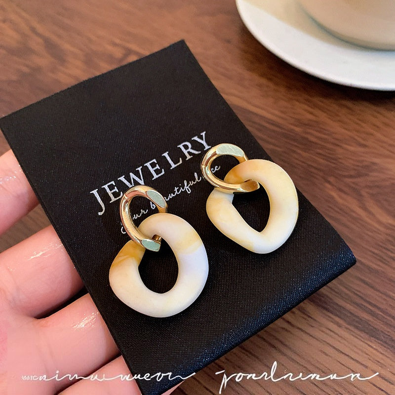 Wholesale Chic Double Circle White Resin Earrings For Women Geometric Design Everyday Jewelry Accessory